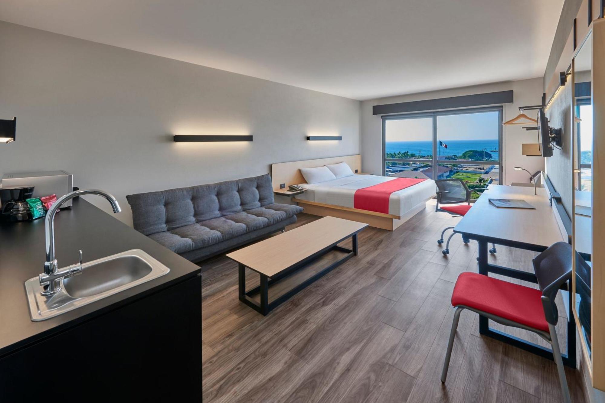 City Express Plus By Marriott Puerto Vallarta Extérieur photo