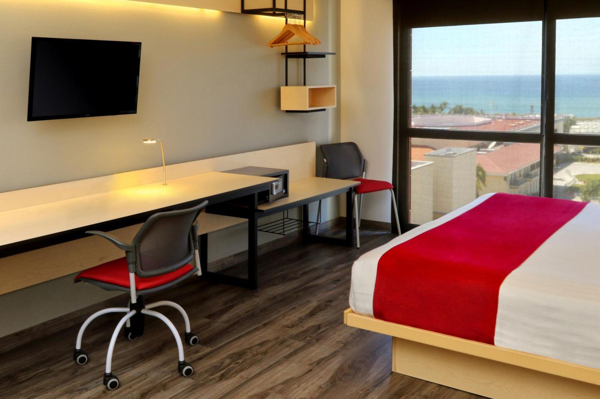 City Express Plus By Marriott Puerto Vallarta Extérieur photo